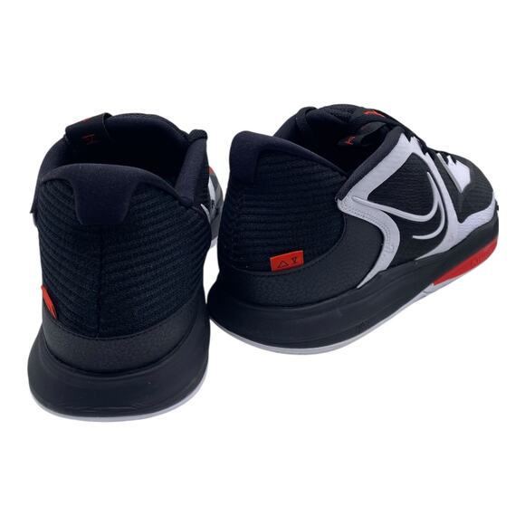 Nike Kyrie Men\'s Basketball Shoes Sneakers White Dominoes size 11.5